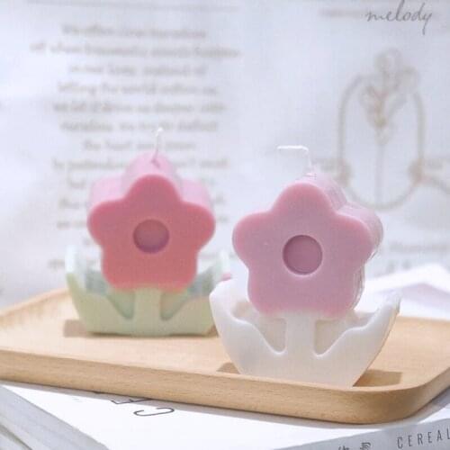 PRZY Five Petal Flowers Silicone Scented Candle Molds Fondant Mould 3D Small Flower Creative Flower Chocolate Baking Mold Soap M