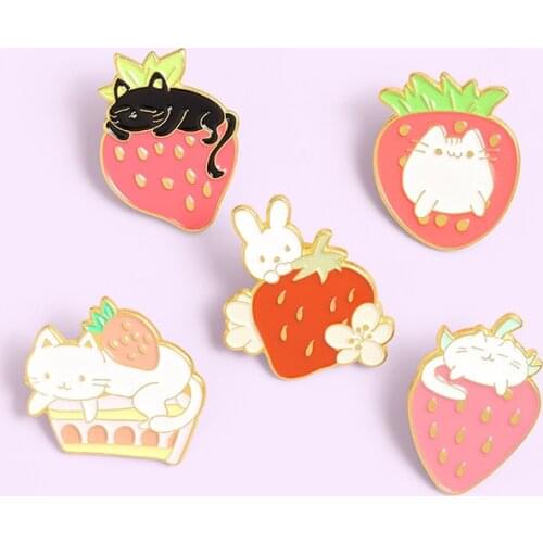 5pcs/set Sweet Strawberry Garden Enamel Pins Custom Cat Bunny Fruit Cake Brooches Lapel Pin Badge Cartoon Jewelry Gift for Kids
