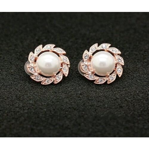 11.11 Sale Non Piercing Ear Clip Jwelry for Women Korean Gold Color Filled Fashion Style Flower Shape Earrings For Mothers Day