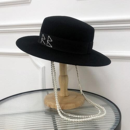 New Custom Hats For Women High Quality Fedoras Wool Hats Fashion Fedoras With Chain Pearl Winter Black White Warm Hats Bonnets