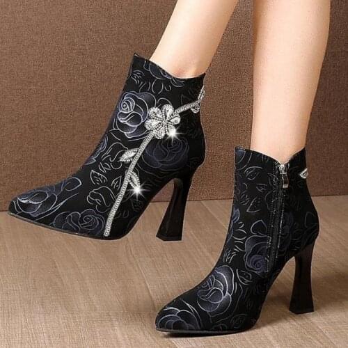 Fashion Show Women Short Boots,Ankle Boot,Winter Platforms Shoes,Rhinestone Flower,Square Heel,Pointed Toe,Side Zip,BLACK,BLUE
