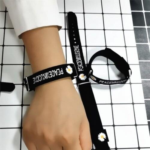 1PCS Daisy Strap Bracelets for Girls Boys Wristband Womens Bracelet Cotton Linen Adjustable Charm Straps Couple Jewelry