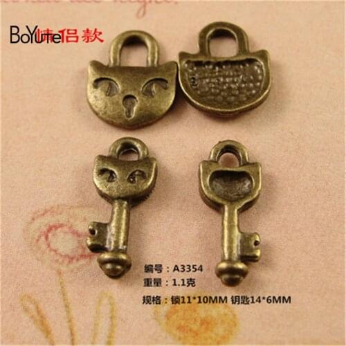 BoYuTe (100 Sets/lot) 10*11MM Antique Bronze Plated Zinc Alloy Cat Lovers Lock Key Charms Pendant for Jewelry Accessories Diy