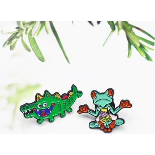Fashion Creative Smiling Crocodile Doll Frog Master Turns Magic Cartoon Animal Brooch Trendy Backpack Badge Clothing Accessories