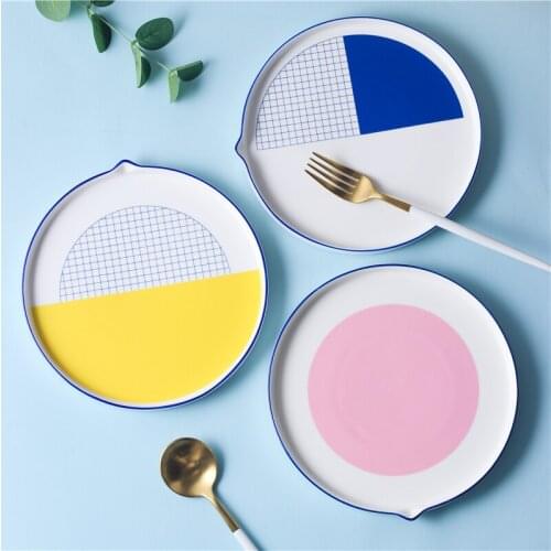 Ceramic Plate Ins Pointed Mouth Disc Control Oil Plate Classic Plaid Plate Creative Breakfast Plate Light Food Plate