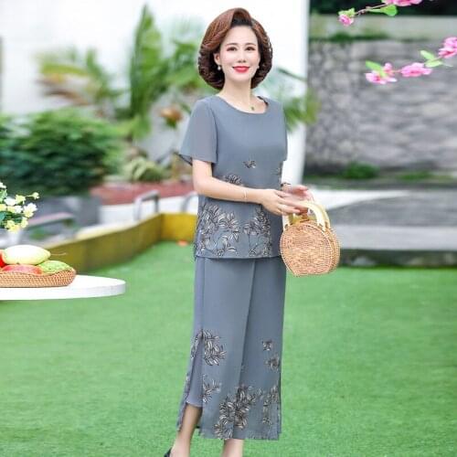 Western chiffon round neck short-sleeved T-shirt 2021 new middle-aged and elderly womens loose wide-leg pants
