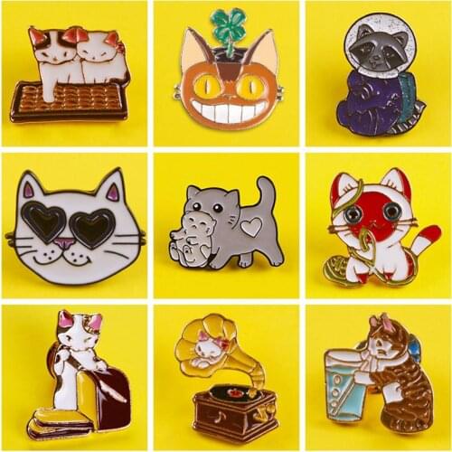 Cute Animal Cartoon Cat Brooch Pin Badge On Clothes Pin Brooch On Lapel Jackets Sweater Enamel Pins Women Children Gift Badges