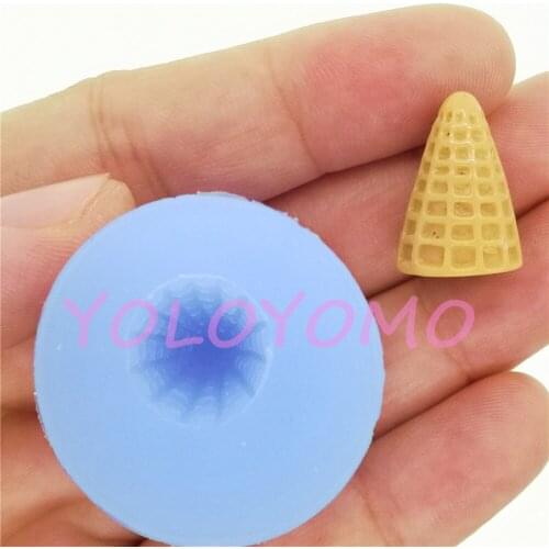 X267YL 3D Ice Cream Cone Silicone Mold Fondant Cake Decoration Candy Resin Art Clay Pendant Miniaturesweets 29.5mm x 13.8mm