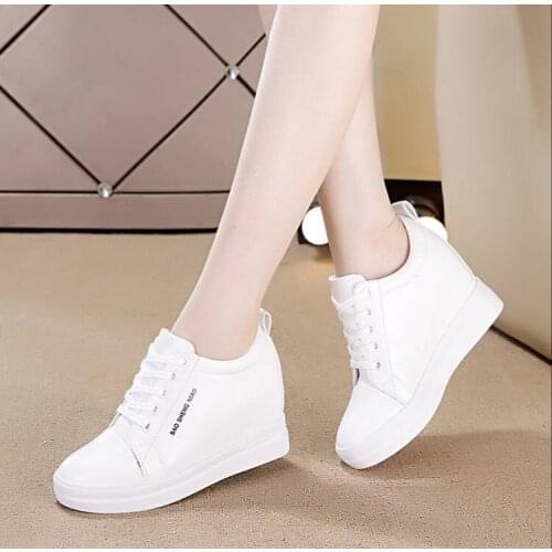 2021 Hot High Quality Spring Designer Wedges White Flat Platform Sneakers Women Shoes Casual Leather Female Shoes Woman