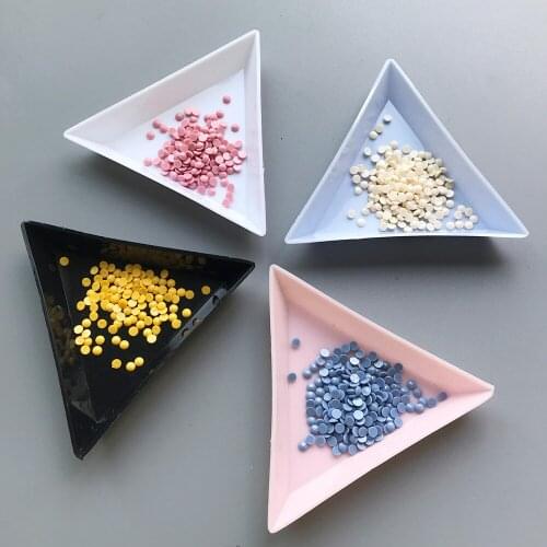 Diamond Painting Tools Beading Tray Triangle Shaped Plastic Plates for 5D Painting with Diamonds Accessories