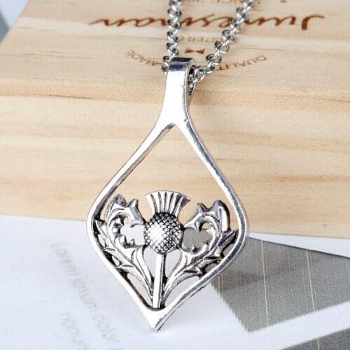Vintage Jesus Oval Pendant Scottish Emblem Pendant Necklace Women Choker Necklace Colar