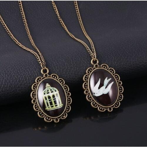 Game Bioshock Elizabeth Pigeon Bird Cage Vintage Alloy Metal Pendant Necklace Chain Cosplay Jewelry Accessories