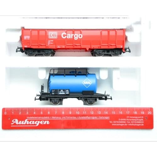 1/18 Train Model Set = BR218 Diesel Locomotive + Three Carriages HO Scale Without Rail and Remote Control Collectibles