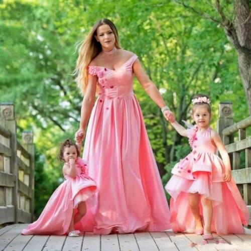 Pink High Low Mother Daughter Flower Girl Dresses For Wedding Halter Neck Little Girls Pageant Dress Tiered Satin First