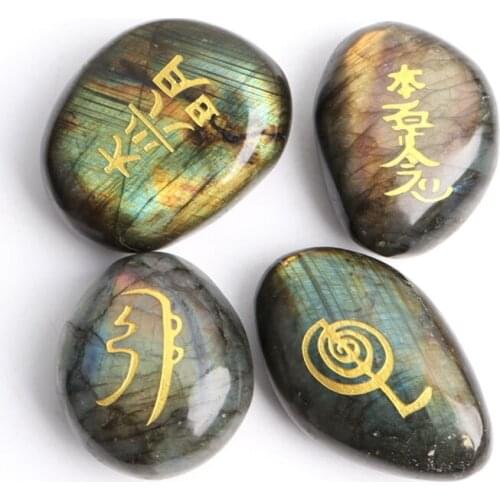 A Set of 4pcs Natural Tumbled Stones Labradorite Palm Reiki Symbols Carved Stone Divination Crystals Quartz Healing