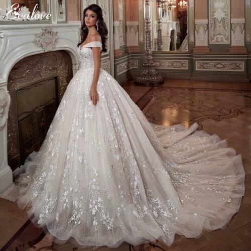EVALOVE Romantic Sweetheart Neck Lace Up Ball Gown Wedding Dress Gorgeous Appliques Off the Shoulder Custom Princess Bridal Gown