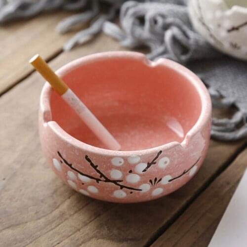 Japanese Style Ceramic Ash Tray Flower Pattern Ashtray Smoking Holder for Office Household Living Room Use Home Decor