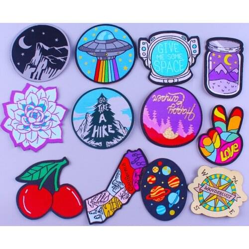 Pulaqi Wilderness Travel Embroidered Patches For Clothing Iron On Patches Mountains Badge Stickers Stripe Compass Patch Applique