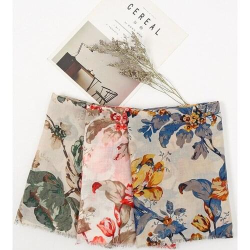 2021 Fashion Women Viscose Scarf Retro Floral Fringe Hijab Lady Soft Shawls and Wraps Female Foulards Echarpe Designer 180*90Cm
