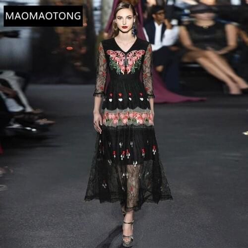 Fashion Designer Dress Spring Womens Dress V Neck Mesh Floral Heart-shaped Embroidery Elegant Vintage Black Dresses
