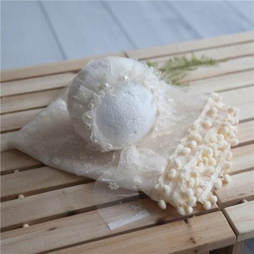 Baby Gril Lace Wrap and Matching Bonnet Set Newborn Photography Props Vintage Ruffer Pearl Hat Handmade Stretch Wrap Baby Outfit