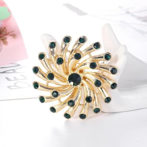 Green Color Rhinestone Flower Brooches for Women Vintage Coat Jewelry Winter Design High Quality