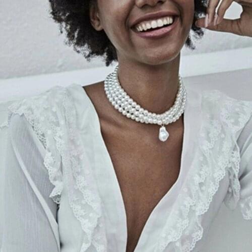 Fashion Multi-layer White Imitation Pearl Necklace with Metal Fixed Wide Bib Necklace Suitable for Attractive Women