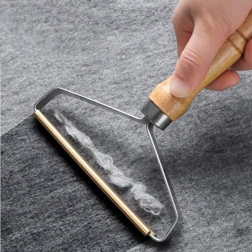 1pc Wooden Handle Portable Lint Remover Clothes Fuzz Fabric Shaver Brush Cleaning Tool Fluff Removing Roller For Coat Sweater