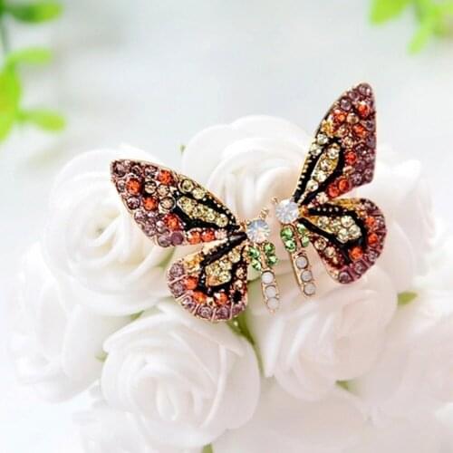 Summer New Womens Earrings Fashion Alloy Personality Short Paragraph Butterfly Earrings Color Rhinestone Party Accessories Earr