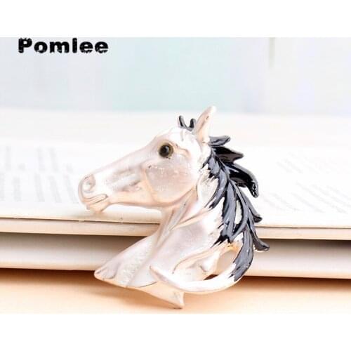 Pomlee White Black Gallant Horse Brooch for Women Broches Fashion Bijouterie Wedding Jewelry Broche Femme Bijoux De Luxe