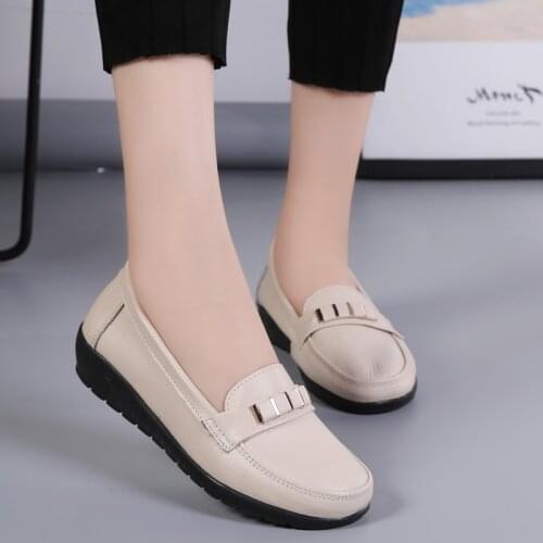 Ladies shoes 2021 new fashion women shoes genuine leather loafers non-slip casual solid color flats shoes