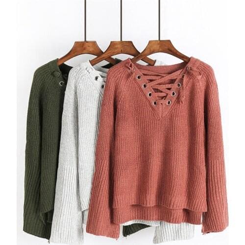 2017 Autumn Winter Sexy Knitting Pullover Sweaters Women Streetwear V-Neck Belt Sweater Solid Flare Sleeve Sweaters Coats Mw047