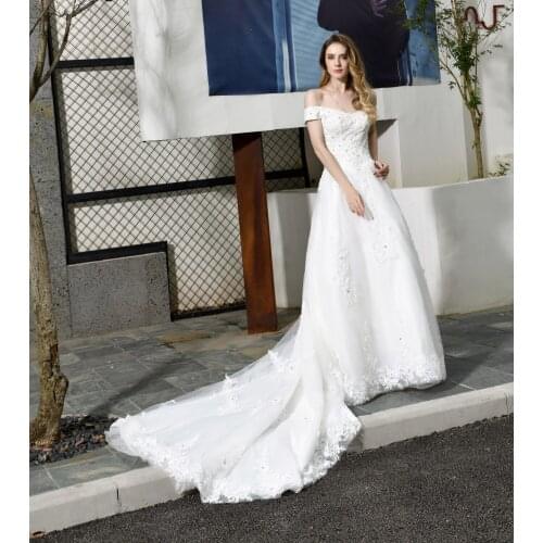 Women Off The Shoulder Beach Wedding Dress With Train Sweetheart Neckline Lace Appliqued Princess Bride Gown Robe De Mariee