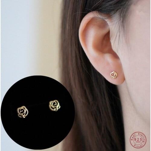925 Sterling Silver Korean Hollow Glossy Simple Rose Stud Earrings Women Plating 14K Gold Wedding Party Jewelry Gift