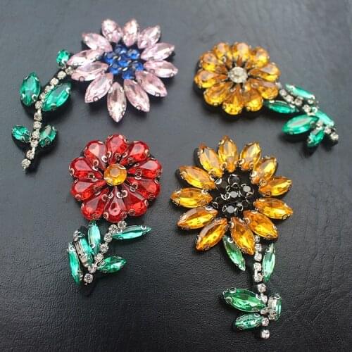 Flower 4pcs/set beaded diamond small bee shoes/bag/hat decoration accessories embroidery beaded applique patches for clothing