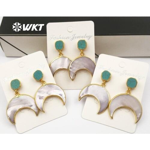 WT-E429 Wholesale fashion moon shape earrings natural shell pendant attached green stone stud romantic style lady girl jewelry