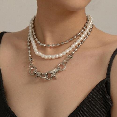 Punk Exaggerated Imitation Pearl Beads Key Buckle Pendant Necklace for Women Creative Multilayer Geometric Necklace Jewelry