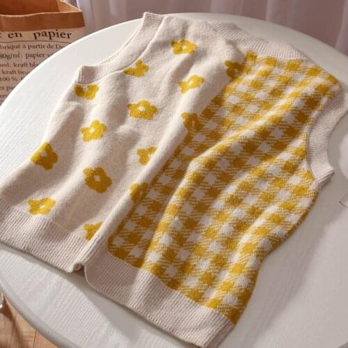 Japanese Style Sweet Flower Knitted Vest Pullovers Korean V Neck Vintage Sweater Autumn Outwear Preppy Style Sleeveless Jumpers