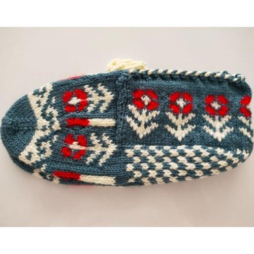 HAND KNIT BOOTIES SOCKS / UNISEX