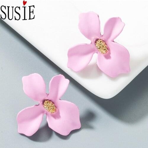 LOVE SUSIE Earrings For Women Cute Flower Shape Earring Accessories Alloy Pink White Fashion Girl Earring Personality