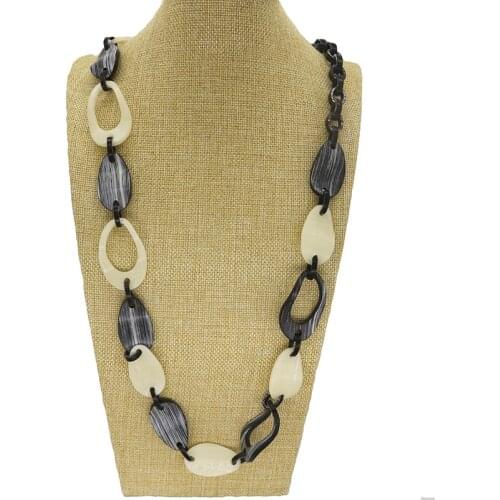 Fashion Style Long Necklace Blue Red gray Acrylic Crystal bead chain Elegant Women Trendy Statement Pendant Necklace