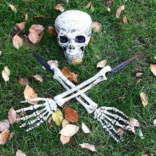 Halloween Courtyard Decoration Skull Hand Bone Simulation Skull Props Bar Secret Room Horror Skull DIY Horror Party Decorations