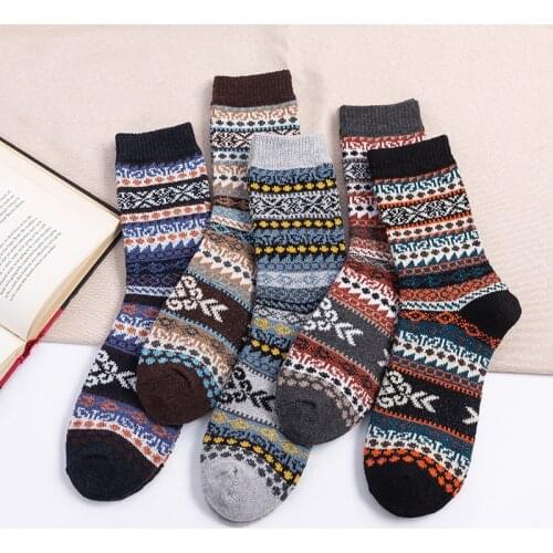 5Pairs/Lot New Winter Men Socks Thick Warm Wool Socks Vintage Christmas Socks Colorful Socks Gift Free Size ZB6029