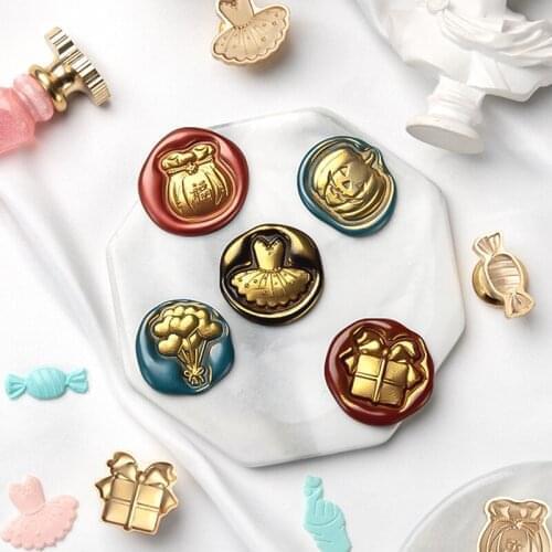 Special-shaped metal head small skirt hut fruit animal flower embossed head DIY sealing wax seal envelope