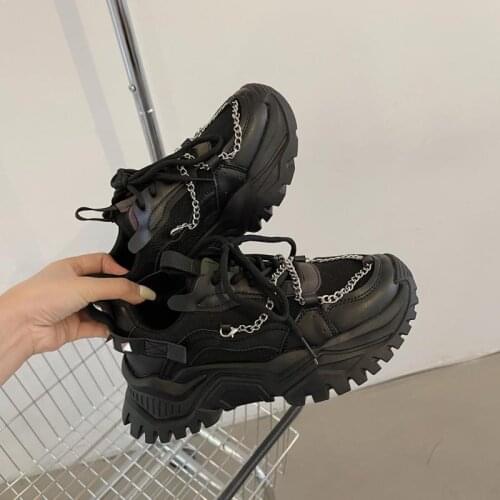 2021 Fashion Running Shoes Metal Designer Chain Jogging Shoes Women Sneakers Shoes Casual Platform Women