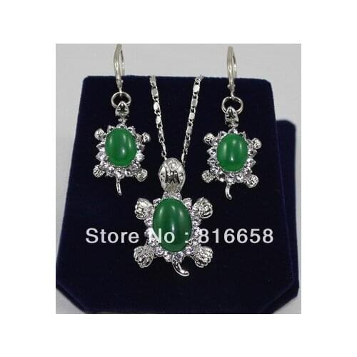 Beautiful green jade silver tortoise pendant earring Jewellery set