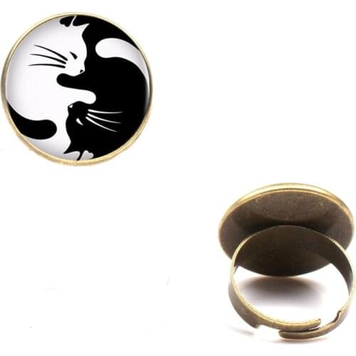 2019 new retro black white yin and yang cat glass ring female fashion charm ring DIY jewelry holiday party gift jewelry souvenir