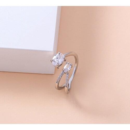 Fashion Trendy Micro Inlay Zircon V Ring Light Luxury Designer Jewelry for Women Party Gift Copper White Gold Open Rings