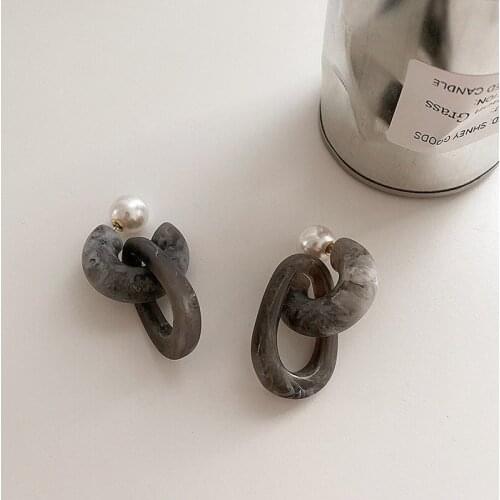 Vintage Elegant Geometric Acetate Resin Pearl Earrings for Women Girls Irregular Simple Fashion Jewelry 2021 New Arrival