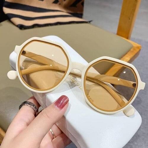 2021 Fashion Tea Sunglasses Women Ocean Water Cut Trimmed Lens Curved Temples Sun Glasses Female Rivet Shades Vintage Sunglasses